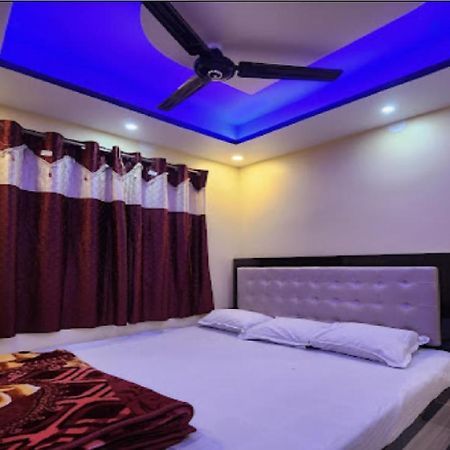 Hotel Ilora By Wb Inn ธาราพิธ ภายนอก รูปภาพ