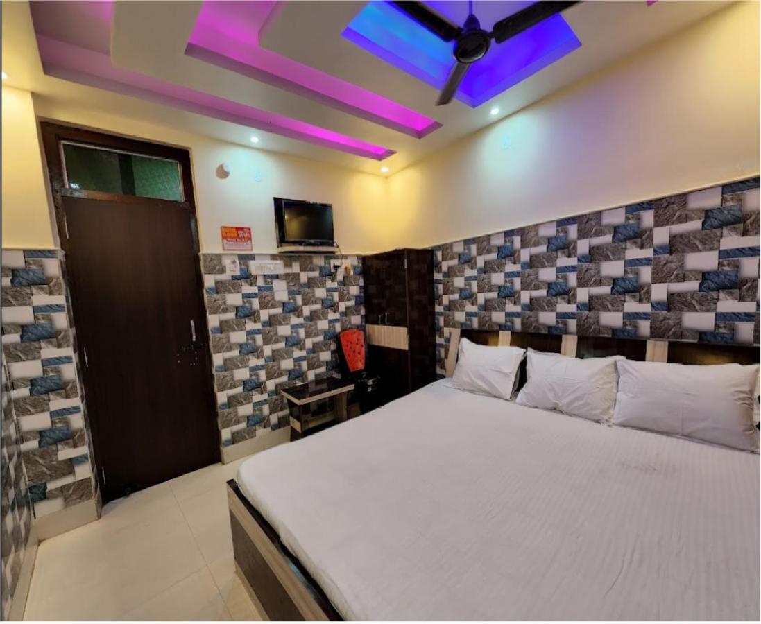 Hotel Ilora By Wb Inn ธาราพิธ ภายนอก รูปภาพ